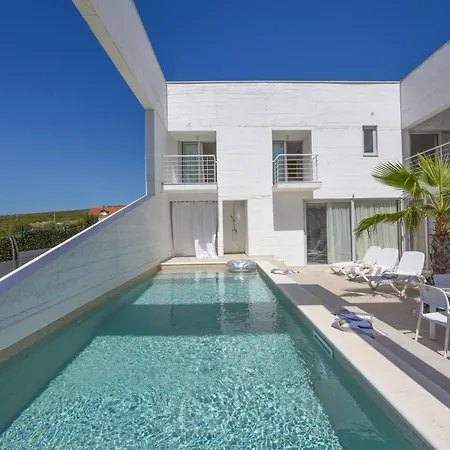 Villa Dante By Interhome