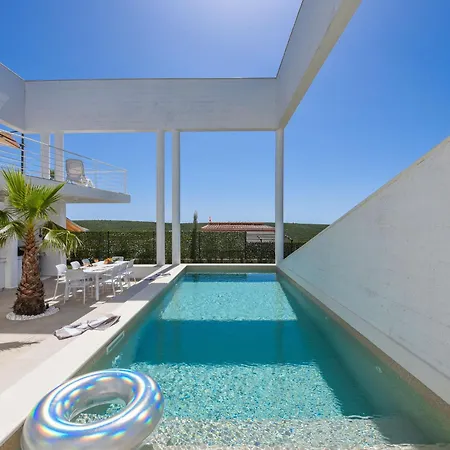 Villa Dante By Interhome